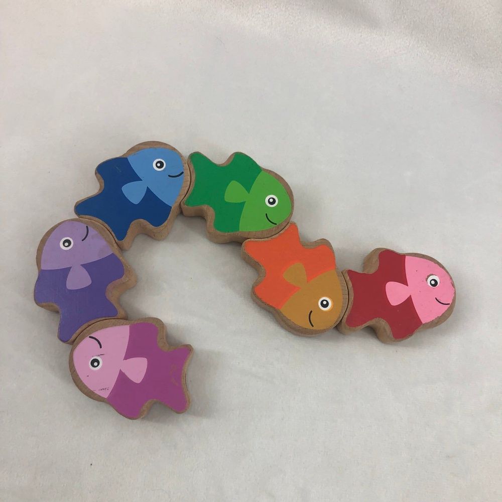 Melissa & Doug First Play Friendly Fish - Wooden Grasping Toy for Ages 1 +